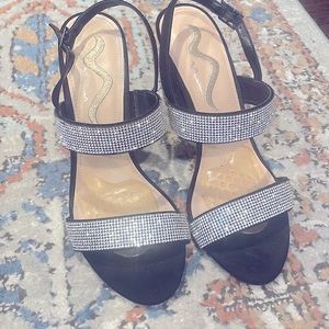 Nina rhinestone block heel sandals size 9